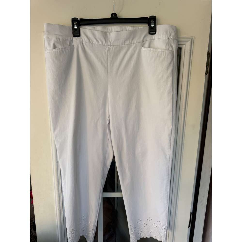 Chicos White Brigitte Ankle Sz 3 (XL/16)Pull On Scalloped Eyelet Cutout Pants